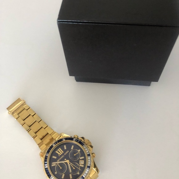 *** SOLD*** Authentic Michael Kors watch - Picture 4 of 5